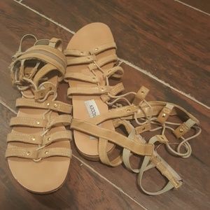 Steve Madden nude flats